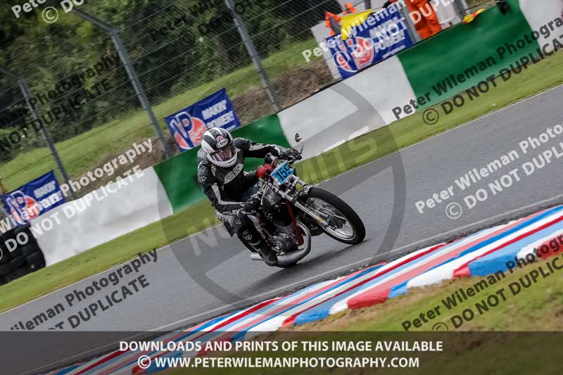 Vintage motorcycle club;eventdigitalimages;mallory park;mallory park trackday photographs;no limits trackdays;peter wileman photography;trackday digital images;trackday photos;vmcc festival 1000 bikes photographs